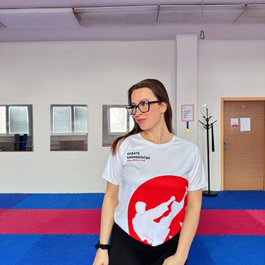 Nové soupravy pro závodníky v předprodeji