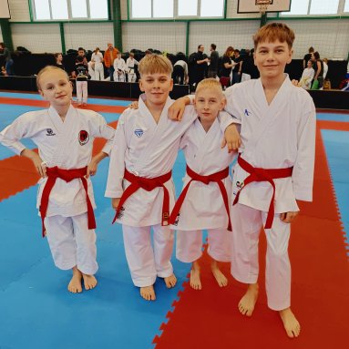 Závody v Nové Roli